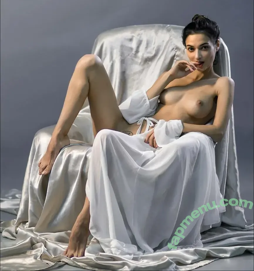 Nayamodel nude photo #0029 (model.nayaa)