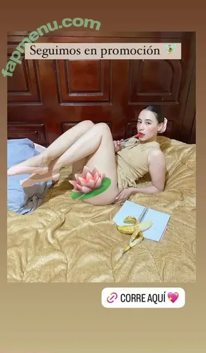  nude photo #0004