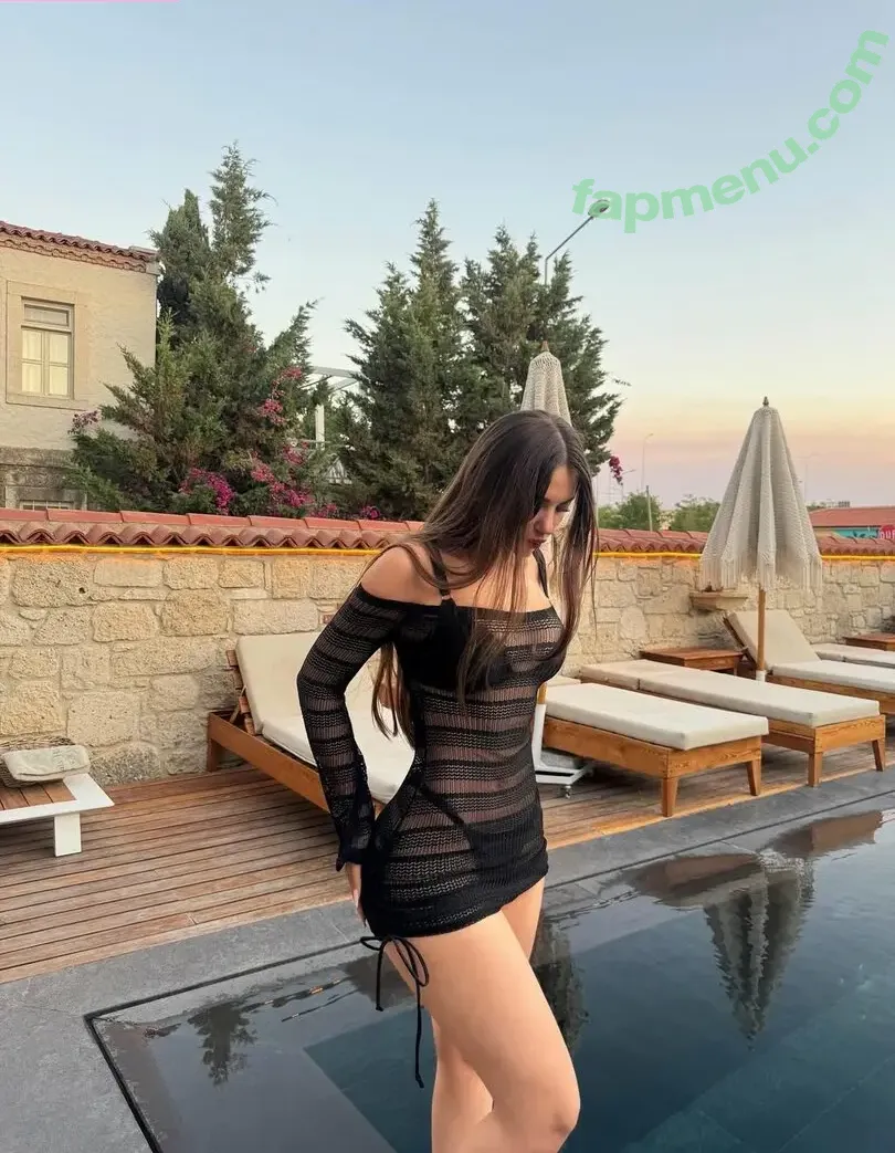 Naz Kayar nude photo #0002 (nazkayaarr / nazkayarr)