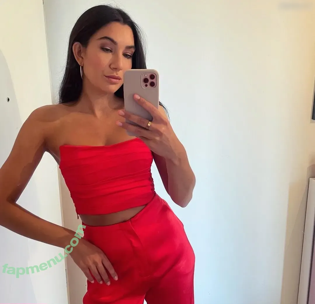 Neda Peemüller nude photo #0001 (neda.peemueller)
