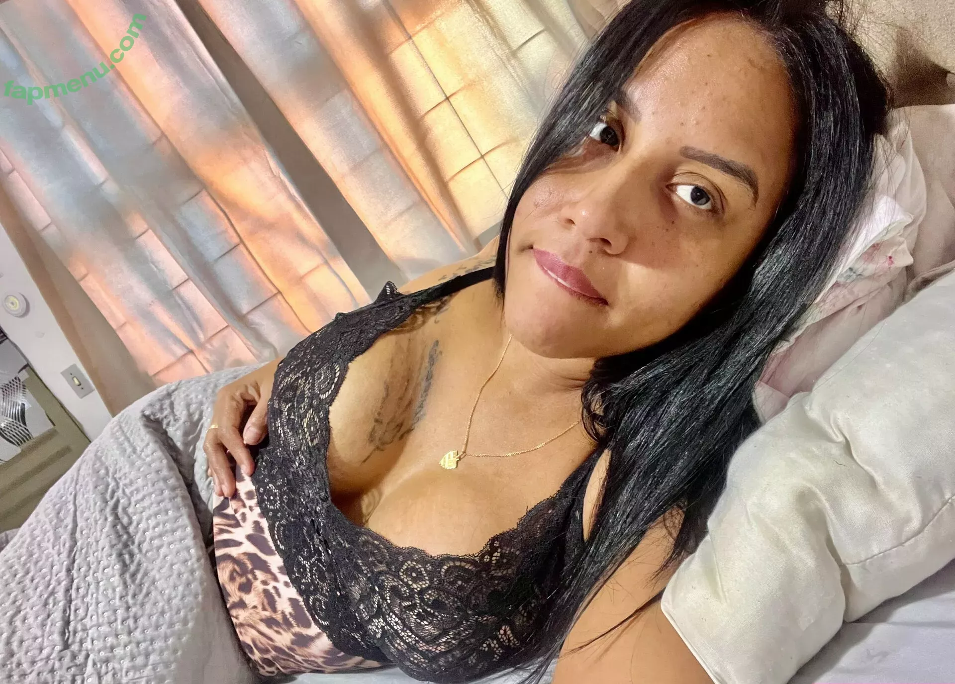 negrapomposa_28 nude photo #0124 (negrapomposa_28)