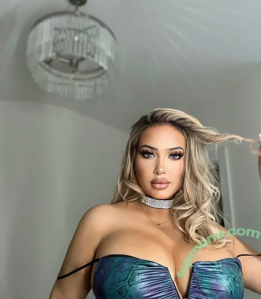 nellife nude photo #0004 (itsnellife)