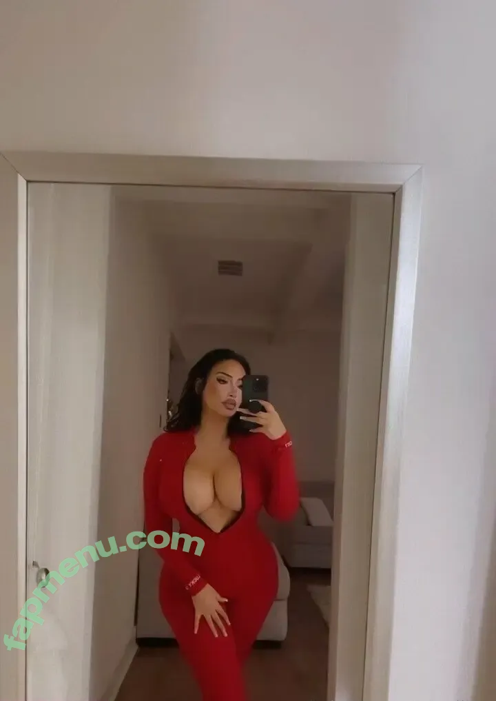 nellife nude photo #0017 (itsnellife)