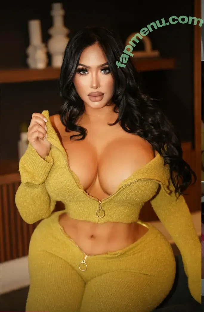 nellife nude photo #0021 (itsnellife)