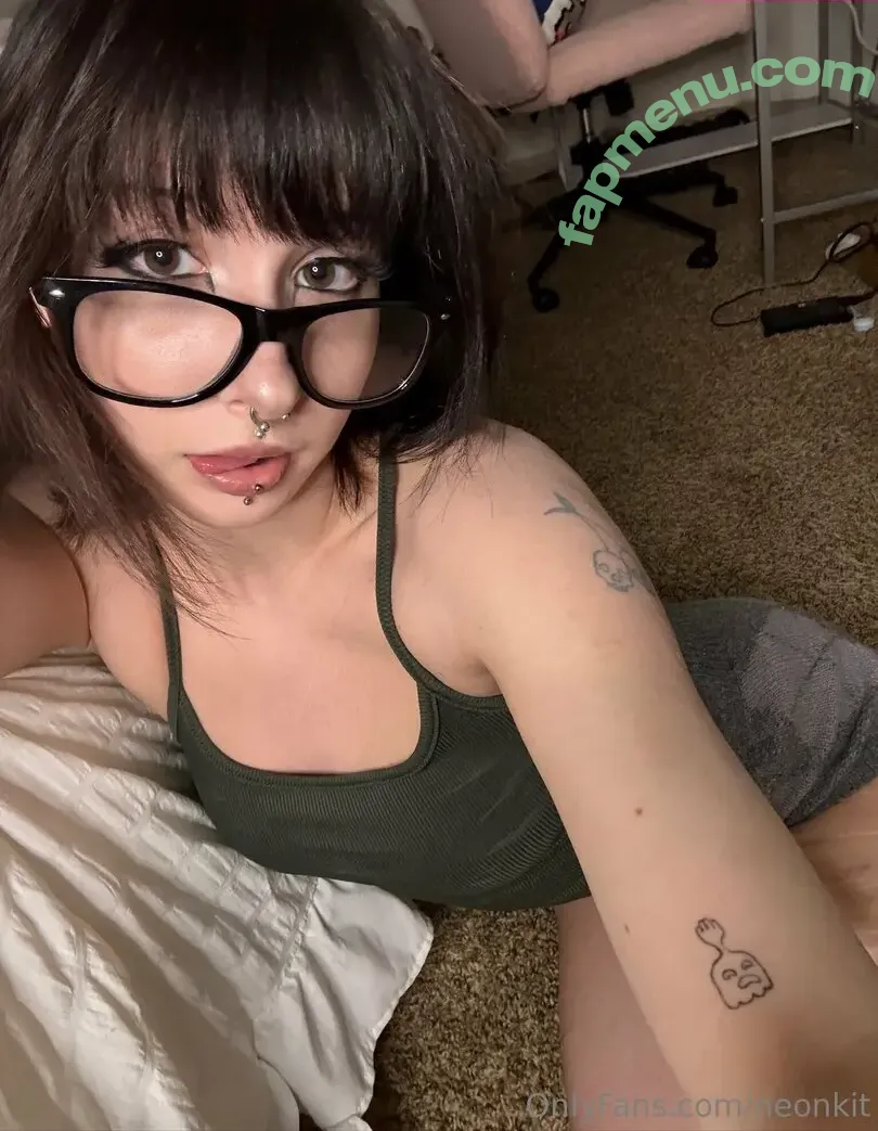 neonkit nude photo #0003 (imneonkitten)