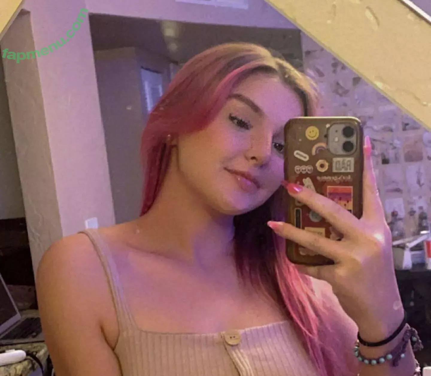 nerdyhayley69 nude photo #0020 (chaseelynnx)