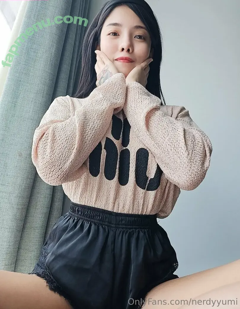 nerdyyumi nude photo #0135 (yumi_webtoon)