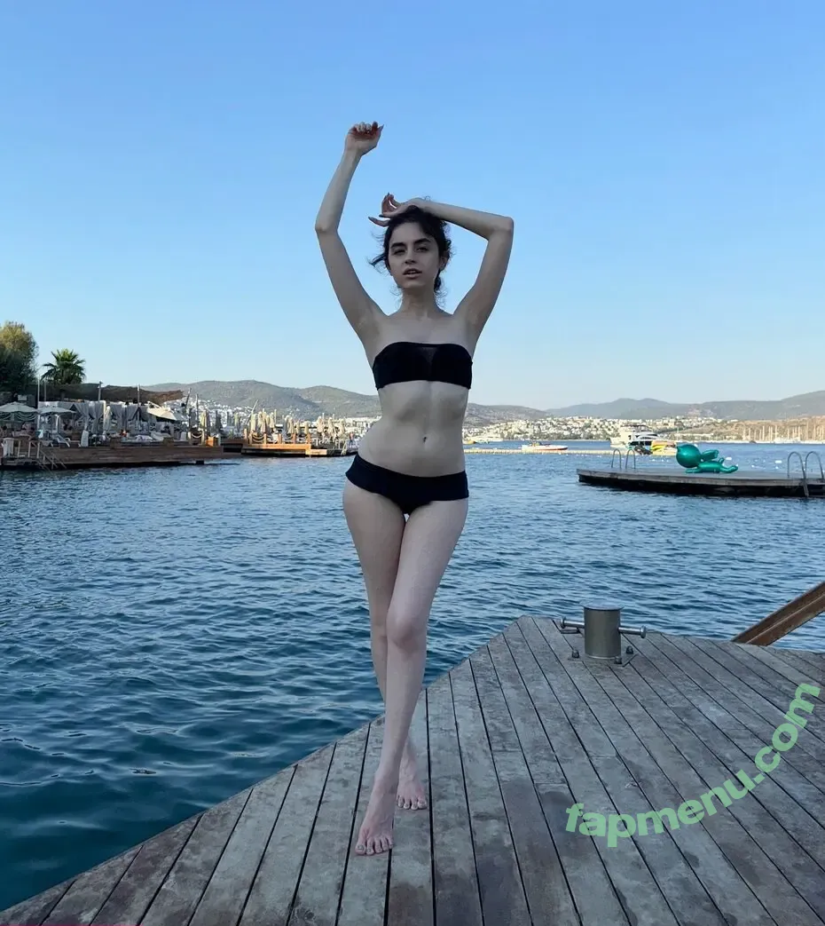 Neva Samancı Gökçe nude photo #0049 (nevasamanci)