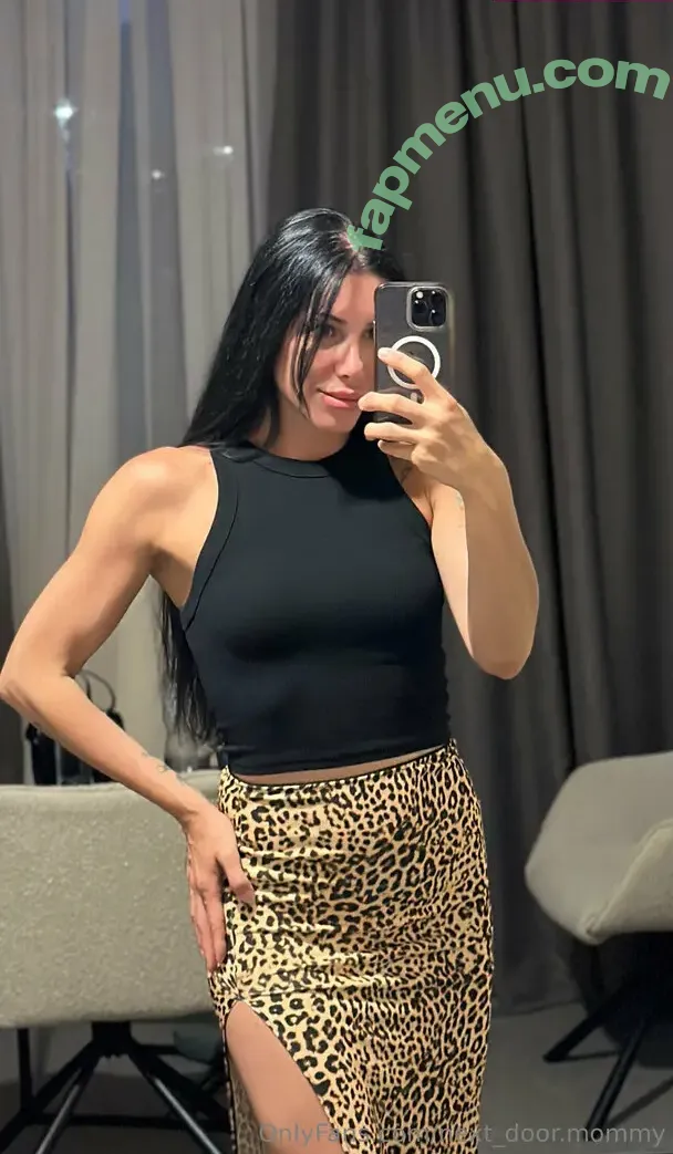 next_door.mommy nude photo #0001 (_mom_next_door)