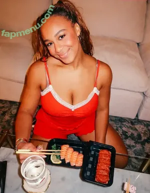 Nia Sioux / niasioux nude photo #0145