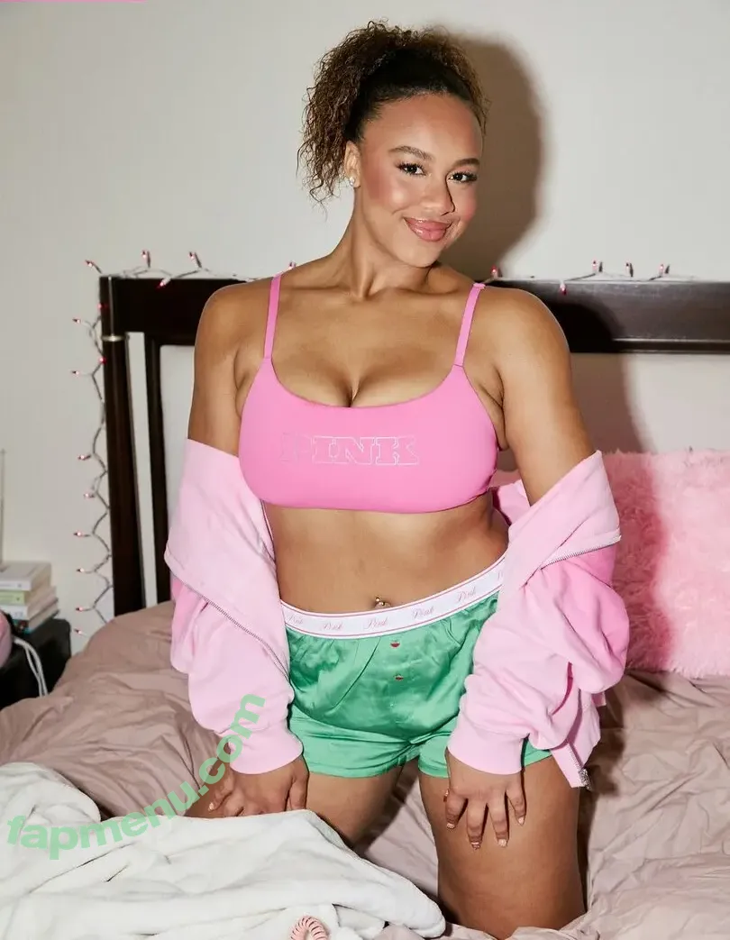 Nia Sioux nude photo #0154 (niasioux)