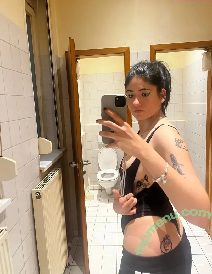 Niamausilol nude photo #0095 (niamausi / niamauslol)