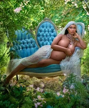 Nicki Minaj / nickiminaj nude photo #0639