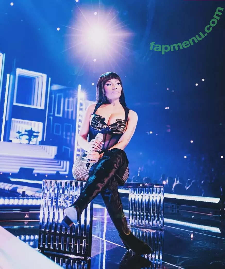 Nicki Minaj nude photo #0636 (nickiminaj)