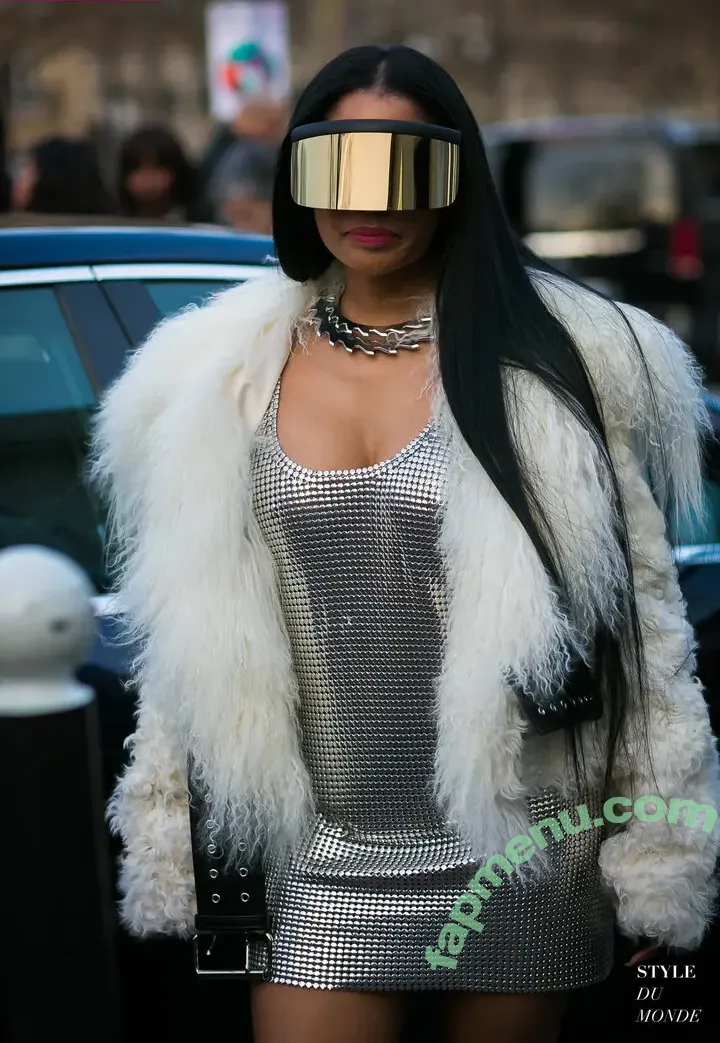Nicki Minaj nude photo #1337 (nickiminaj)