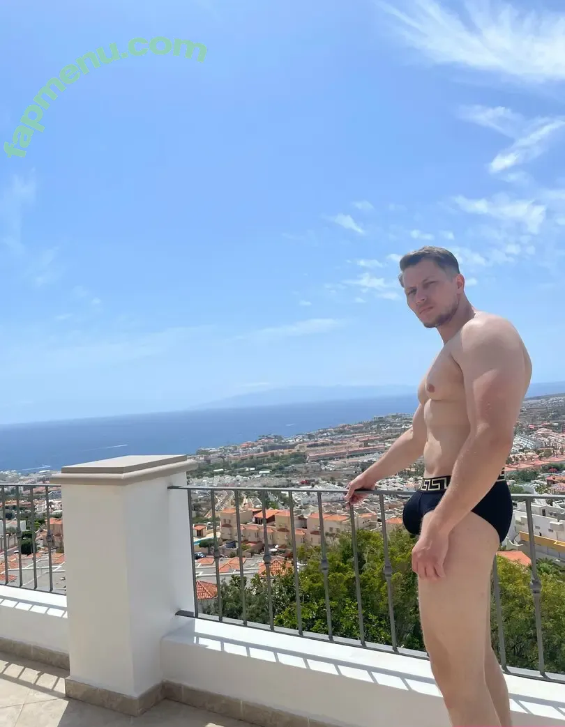 nicolasferringtonfree nude photo #0003 (nicolas_ferrington_of)