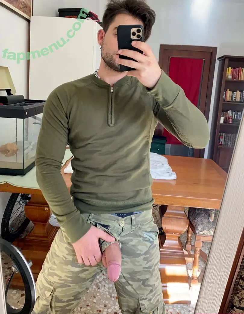 nicolasweki nude photo #0002 (nicolasweki)