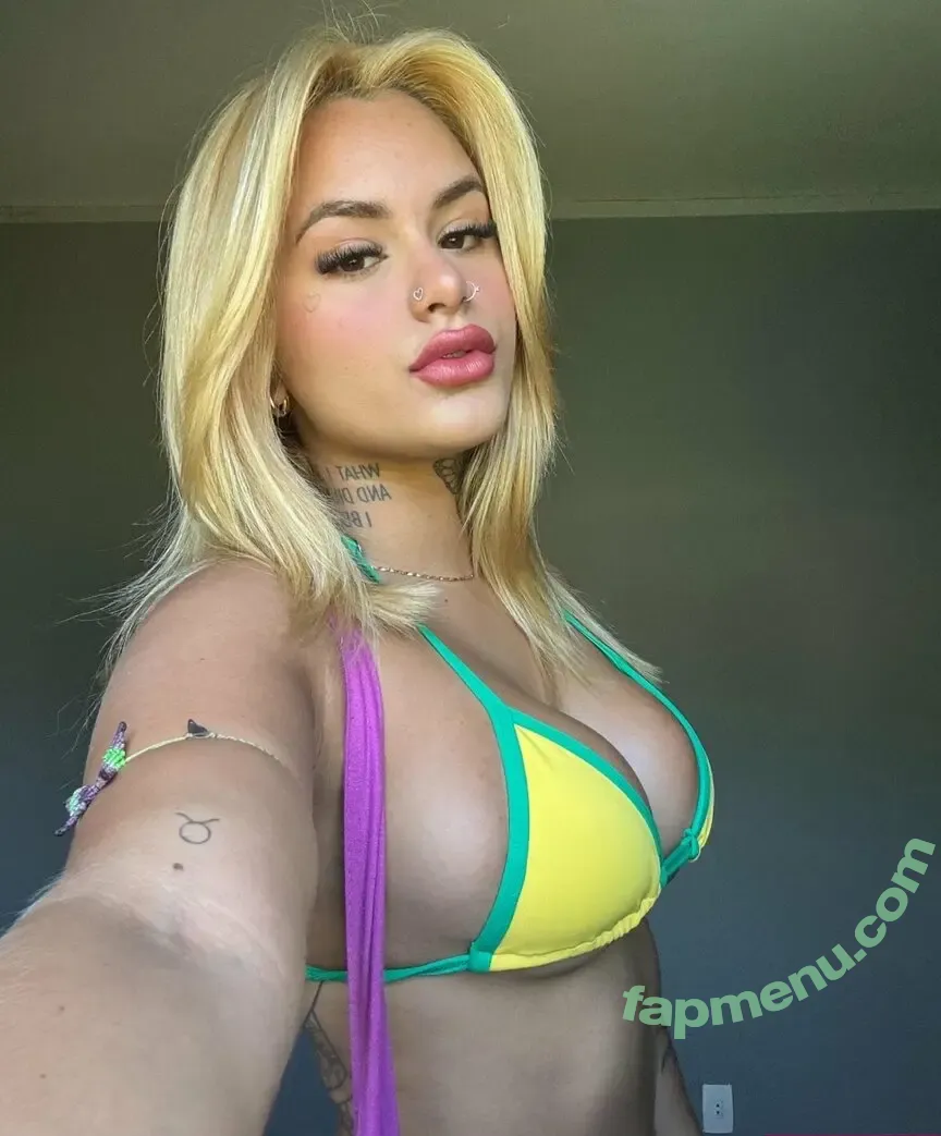 Nicole Reis nude photo #0039 (niccoleoficial)