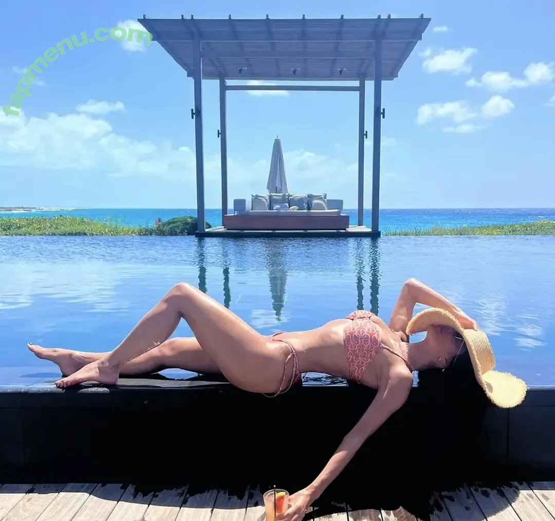 Nicole Scherzinger nude photo #2674 (NicoleScherzy / nicolescherzinger)