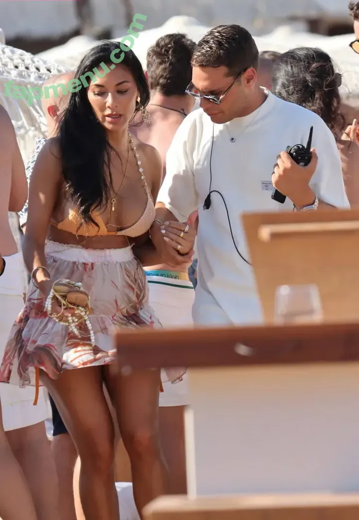 Nicole Scherzinger nude photo #2702 (NicoleScherzy / nicolescherzinger)