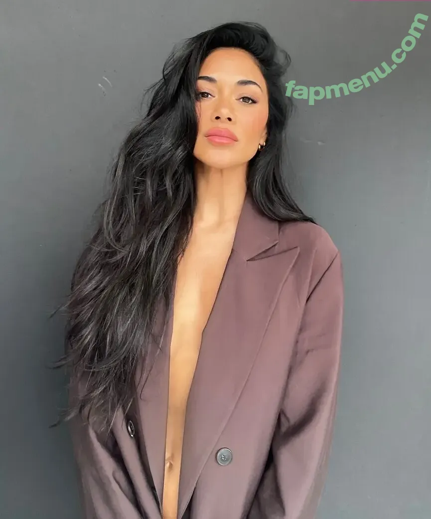 Nicole Scherzinger nude photo #2768 (NicoleScherzy / nicolescherzinger)