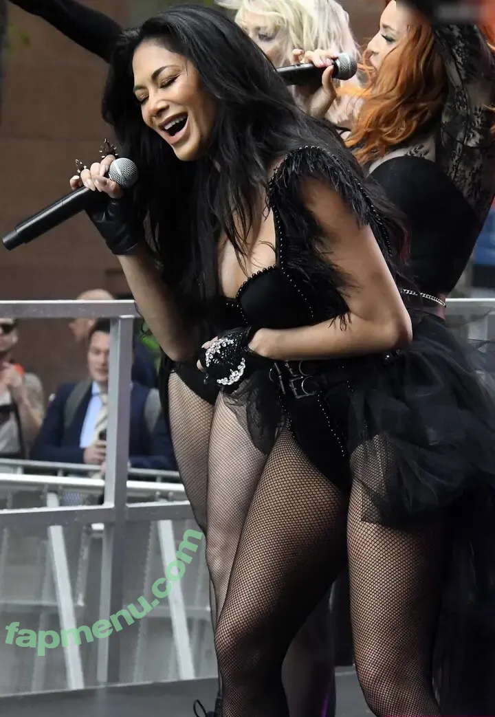 Nicole Scherzinger nude photo #2771 (NicoleScherzy / nicolescherzinger)