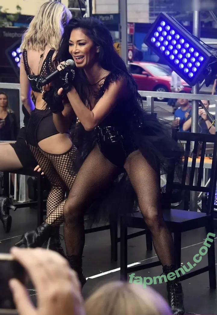 Nicole Scherzinger nude photo #2781 (NicoleScherzy / nicolescherzinger)