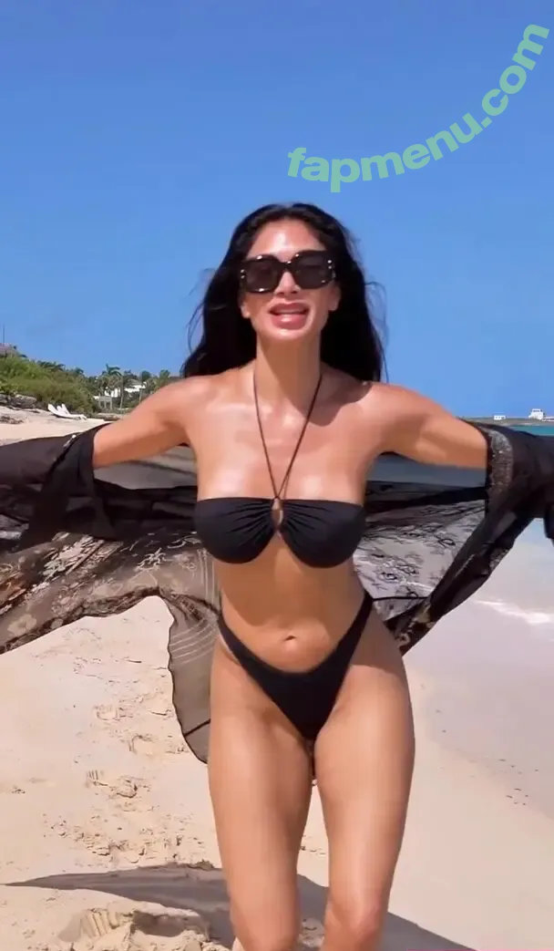 Nicole Scherzinger nude photo #2796 (NicoleScherzy / nicolescherzinger)