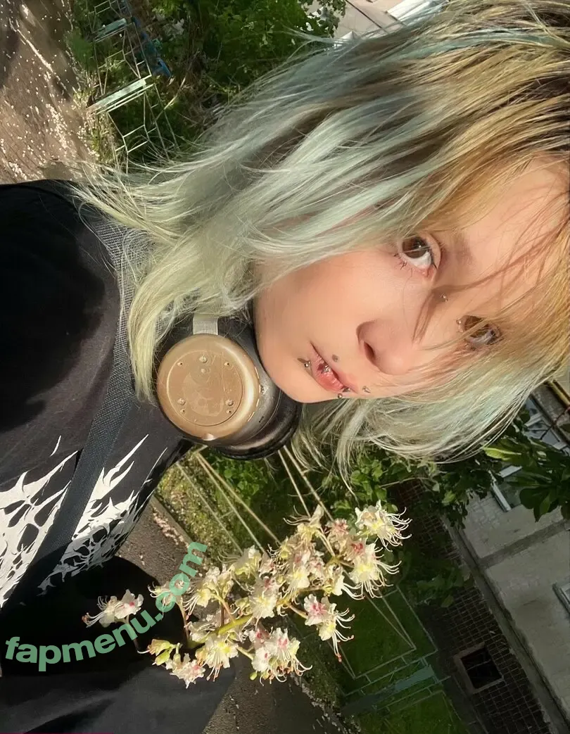 nika_alien nude photo #0029 (nika_alien)