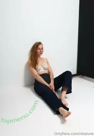 nikalune / reel nude photo #0018