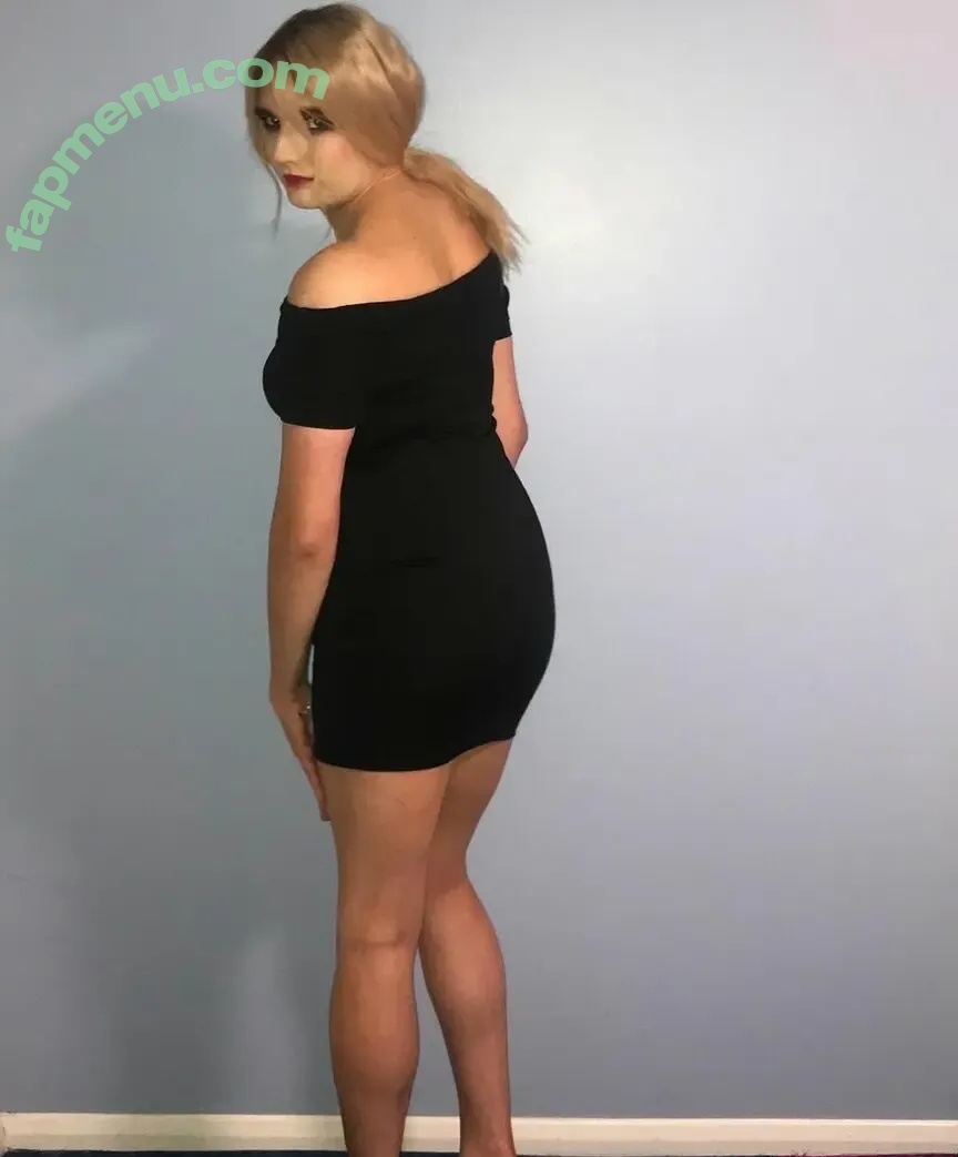 Nikki Buxton nude photo #0005 (nikkibuxton / nikkibuxton88)