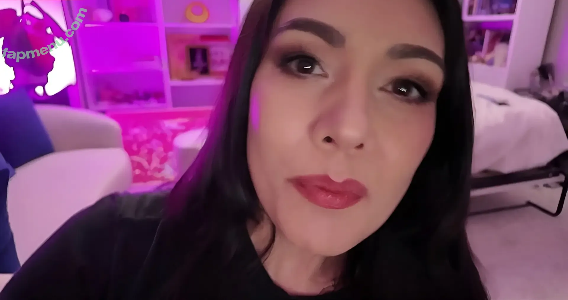 Nikki Limo nude photo #0016 (NikkiLimo)