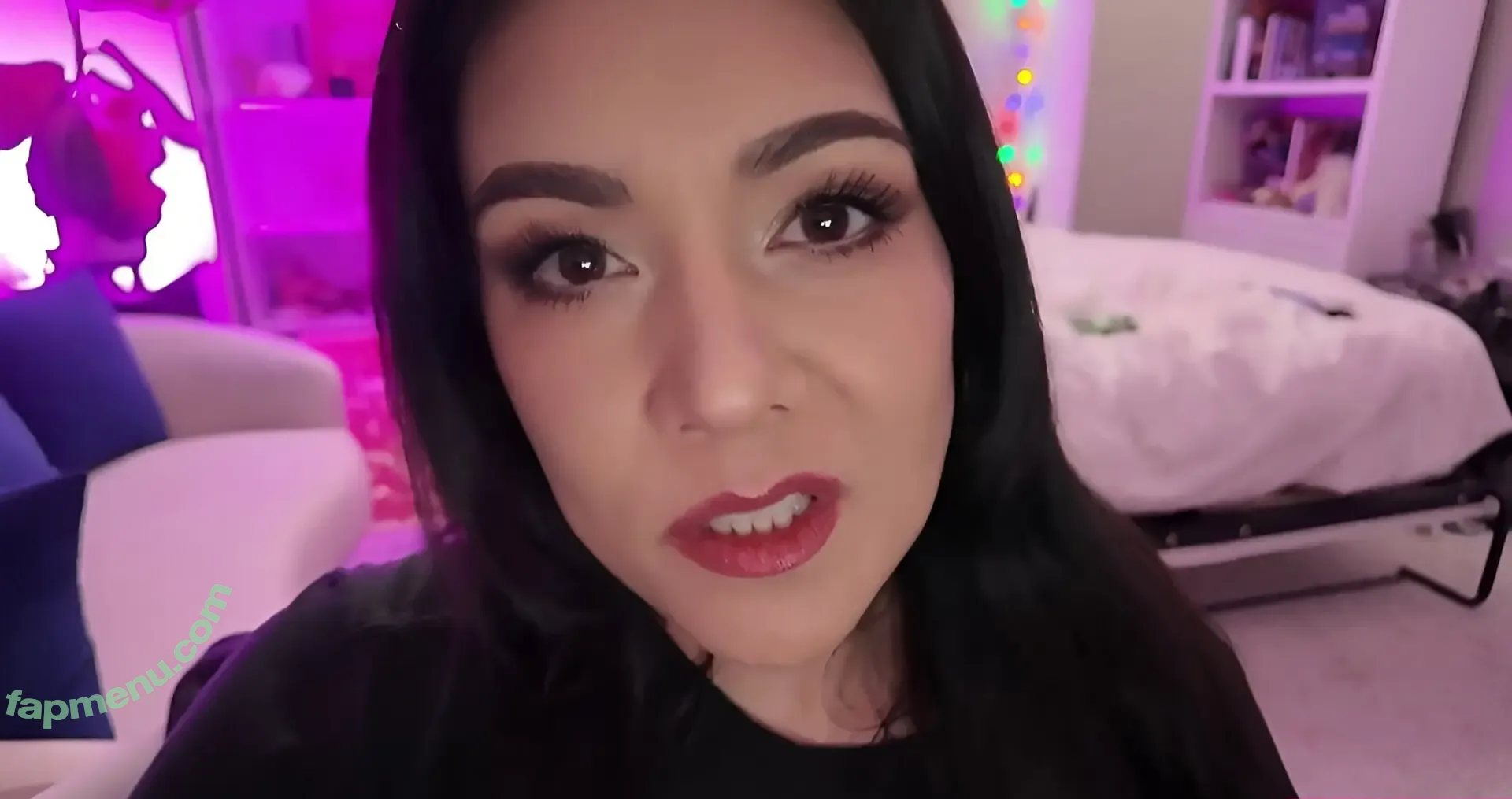 Nikki Limo nude photo #0017 (NikkiLimo)