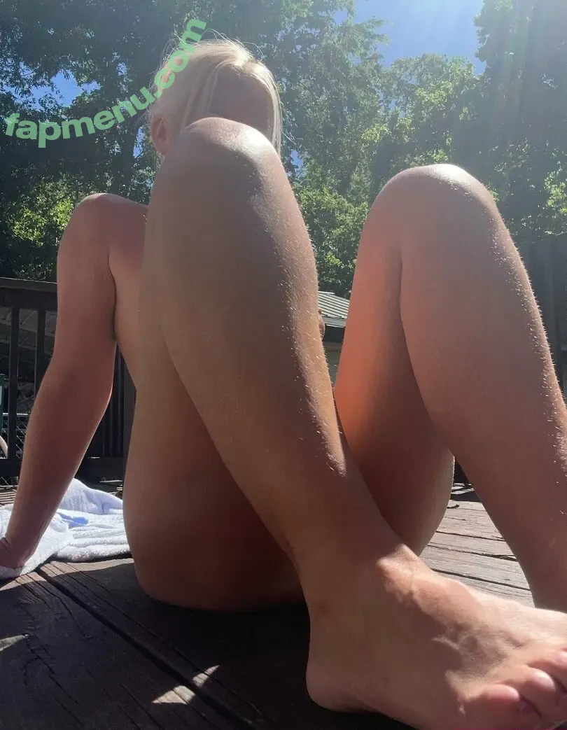 nikkibi nude photo #0004 (nikkibi)