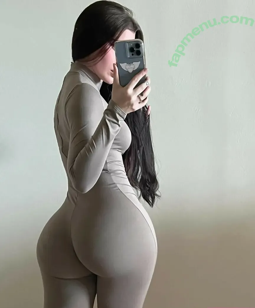 nikkiskies nude photo #0024 (imnikkiskies)