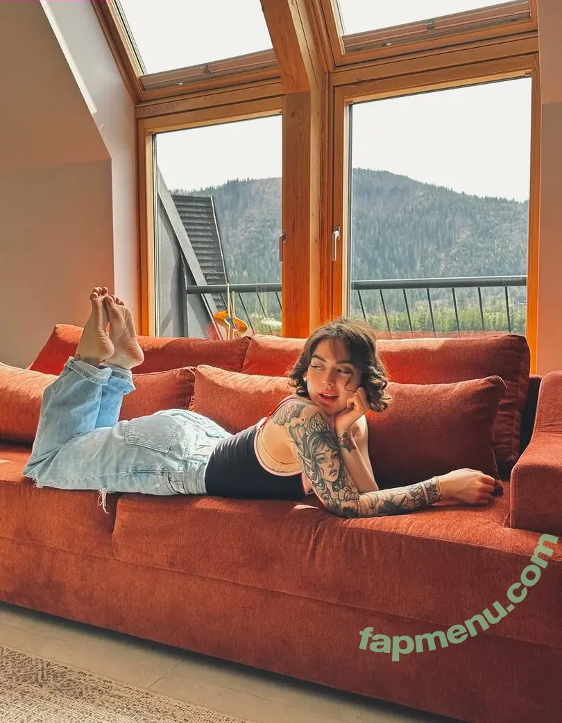 nikkydandelio nude photo #0002 (nikkydandelio)