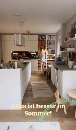  nude photo #0007