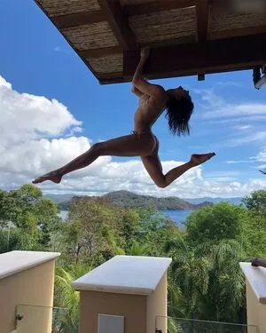 Nina Dobrev / nina nude photo #0932