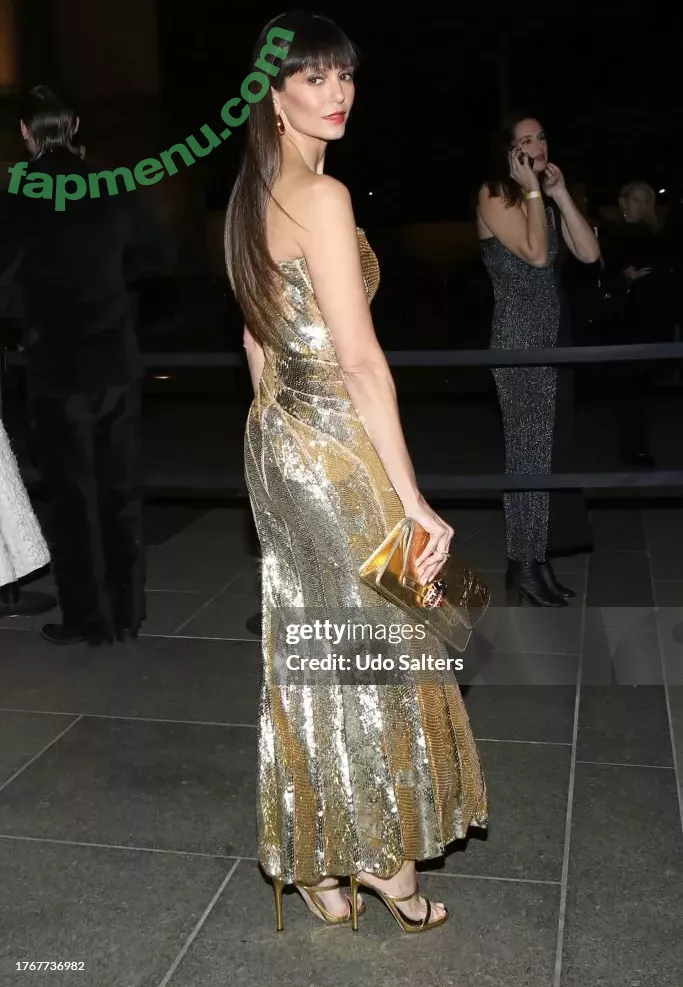 Nina Dobrev nude photo #0681 (nina)
