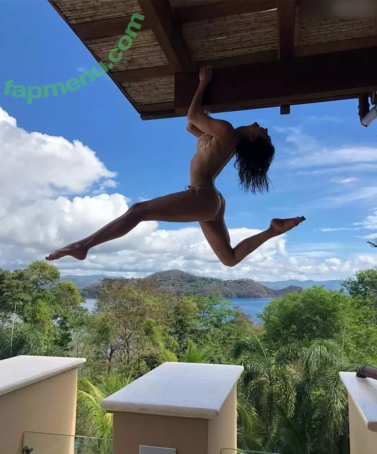 Nina Dobrev nude photo #0932 (nina)