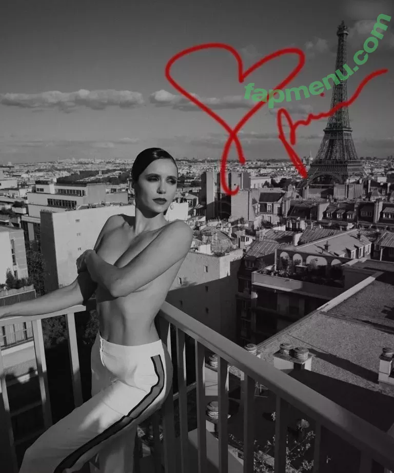 Nina Dobrev nude photo #0937 (nina)