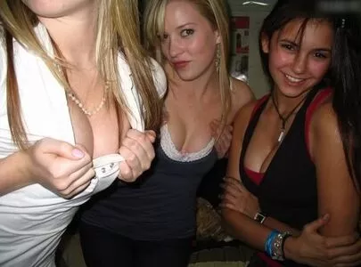 Nina Dobrev / nina nude photo #1033
