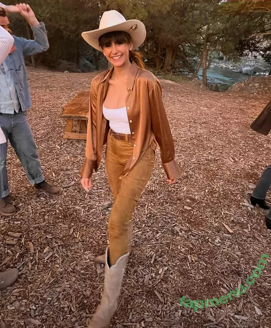 Nina Dobrev nude photo #1128 (nina)