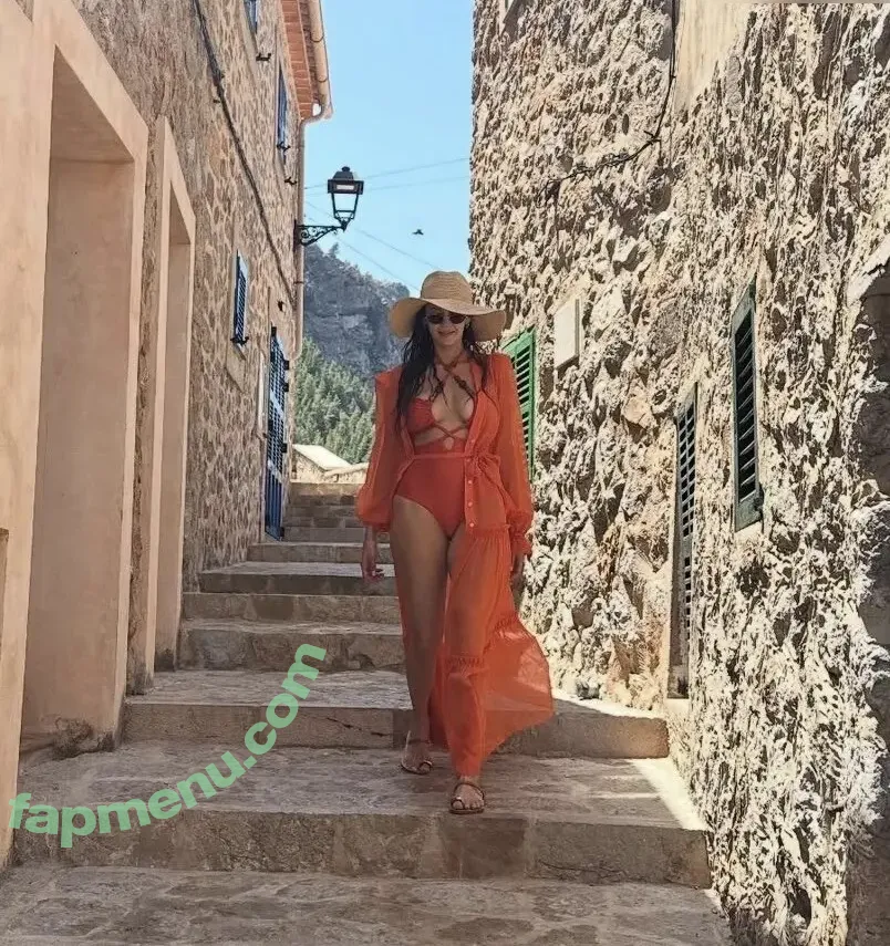Nina Dobrev nude photo #1671 (nina)