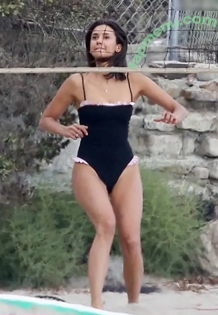 Nina Dobrev nude photo #1697 (nina)