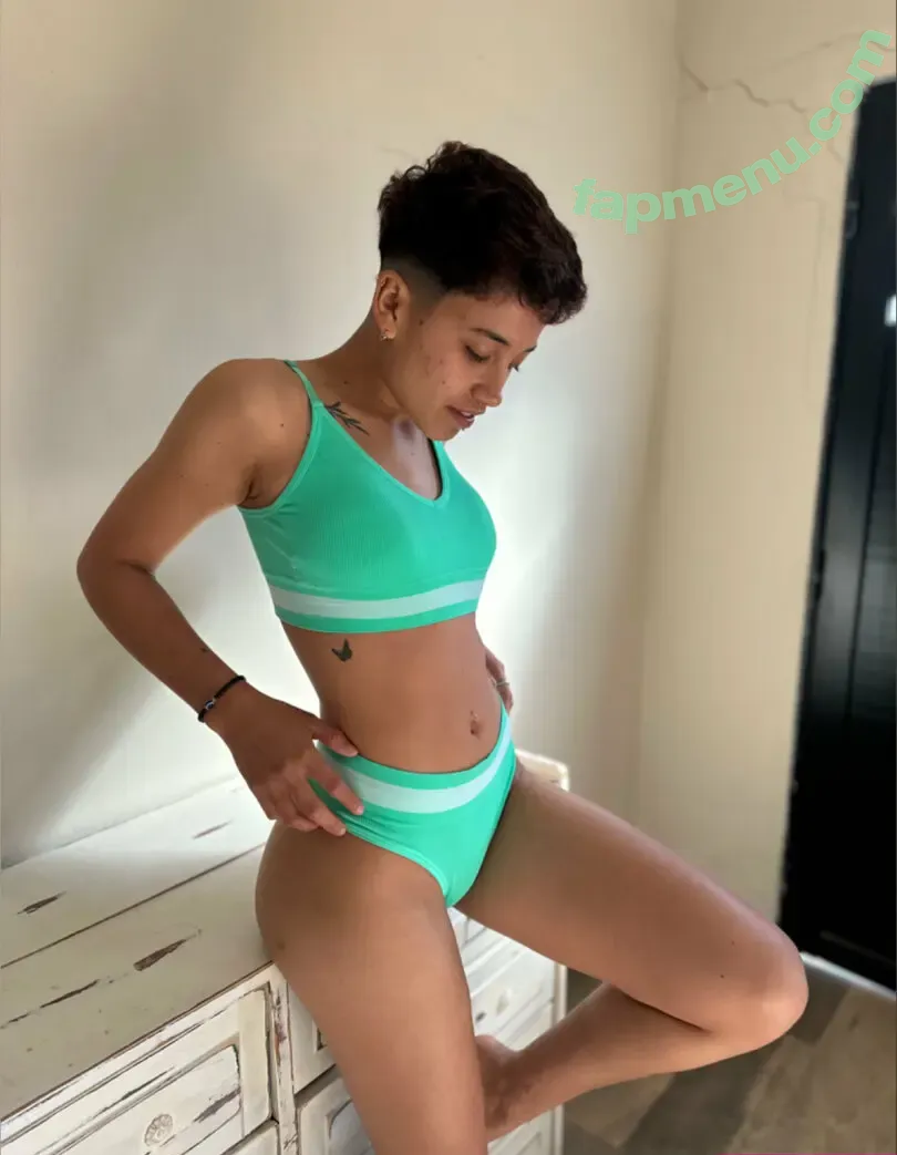 ninakristal nude photo #0007 (nina_kristal18)