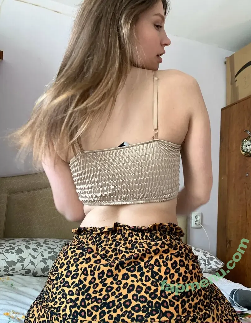 ninapolibio nude photo #0004 (ninapolibio)