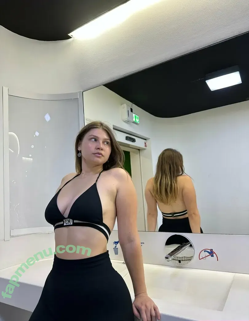ninapolibio nude photo #0020 (ninapolibio)