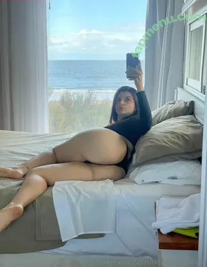 nipqueenolivia / nicoleoliivia nude photo #0021