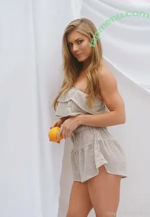  nude photo #0002